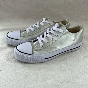Women’s silver airwalk retro sneakers